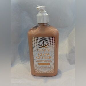 New HEMPZ Glow Getter Body Moisturizer with Shimmer 17 oz